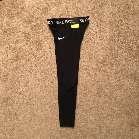 Nike - Girl’s 3/4 Length Leggings - S - Picture 3 of 8